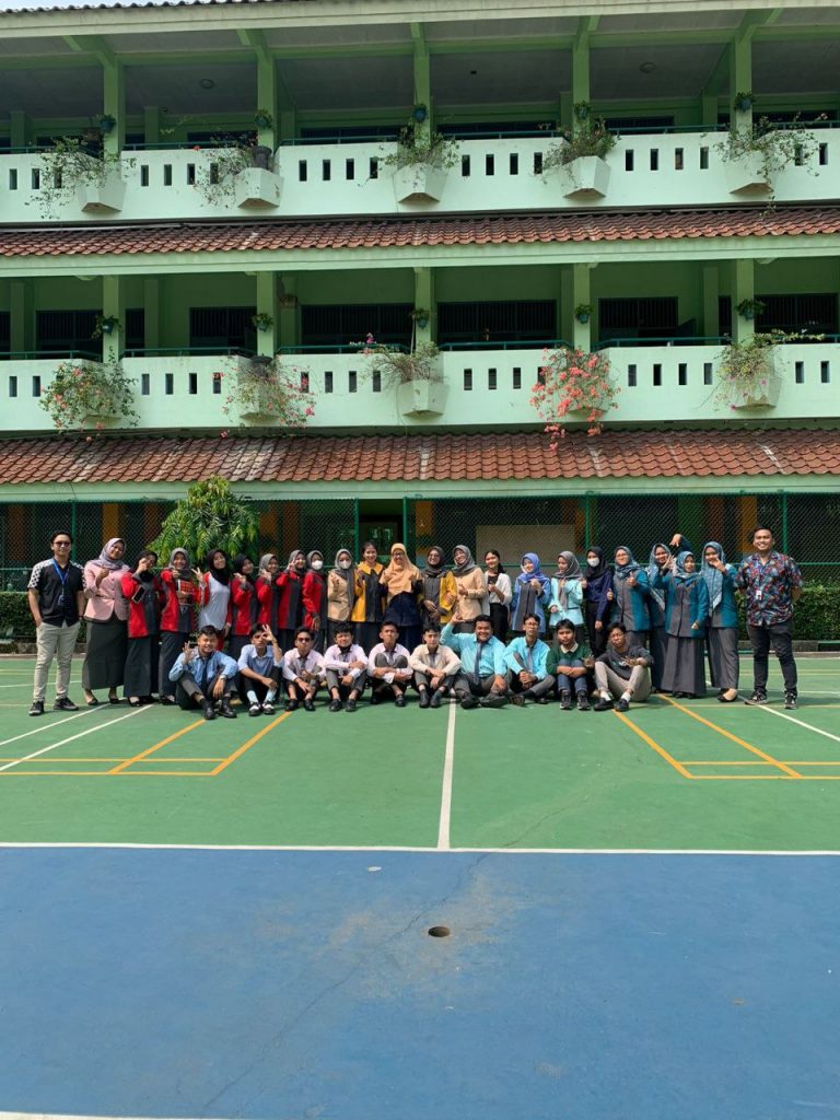 GMEDIA Goes to School SMKN 20 Jakarta